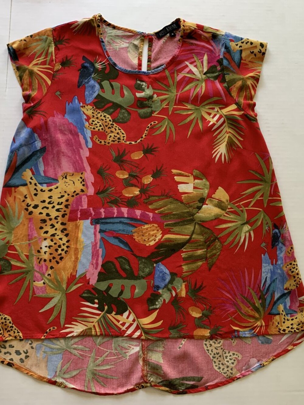 Rose & Thyme Red Tropical Leopard Print High Low Tunic Top Women’s Size M Rayon